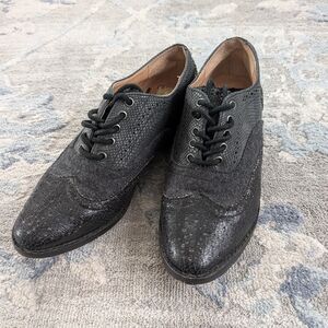Steve Madden Black Textured Wingtip Oxfords